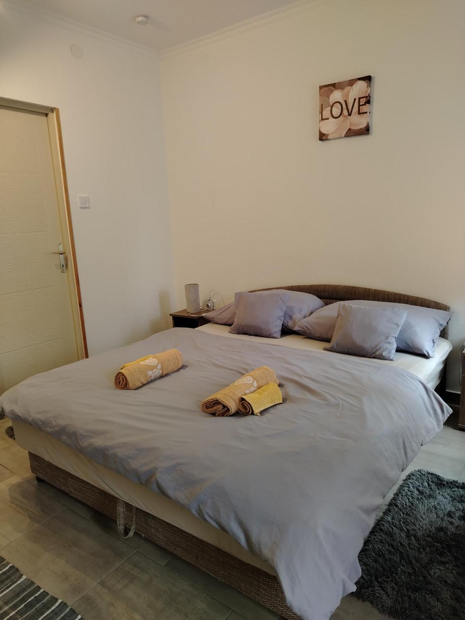 Kaptárkő Apartmanház Demjén Exterior foto